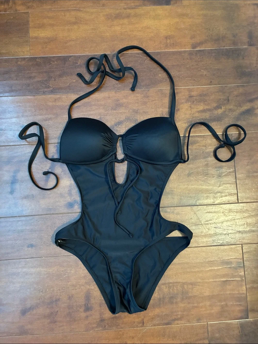 Black tie back and neck swimsuit